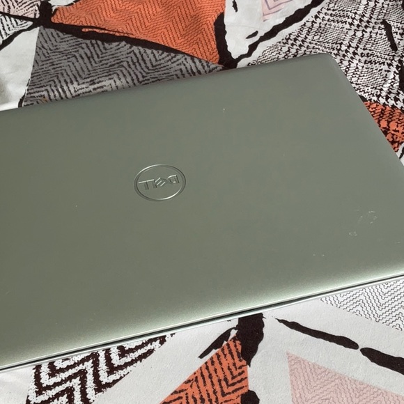 Dell laptop - Picture 4 of 4